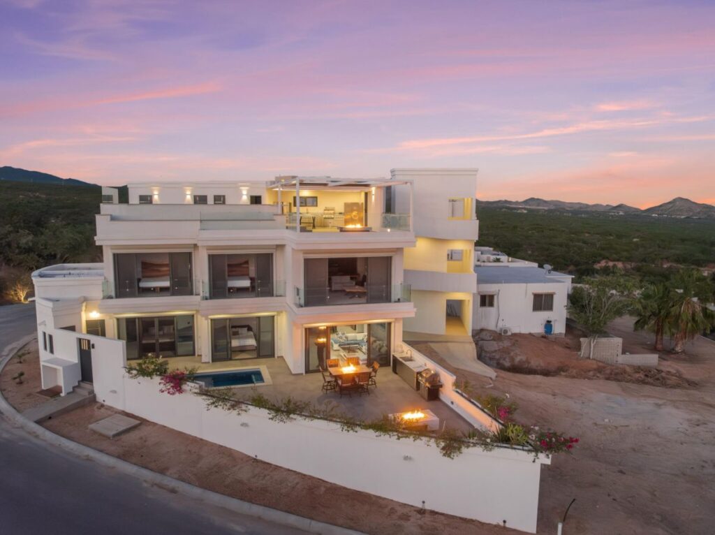 El Tule Living — Quiet Luxury by the Coast. A contemporary retreat set against El Tule’s rugged shoreline, where refined design meets natural calm between Cabo San Lucas and San José del Cabo. Click to view this property.